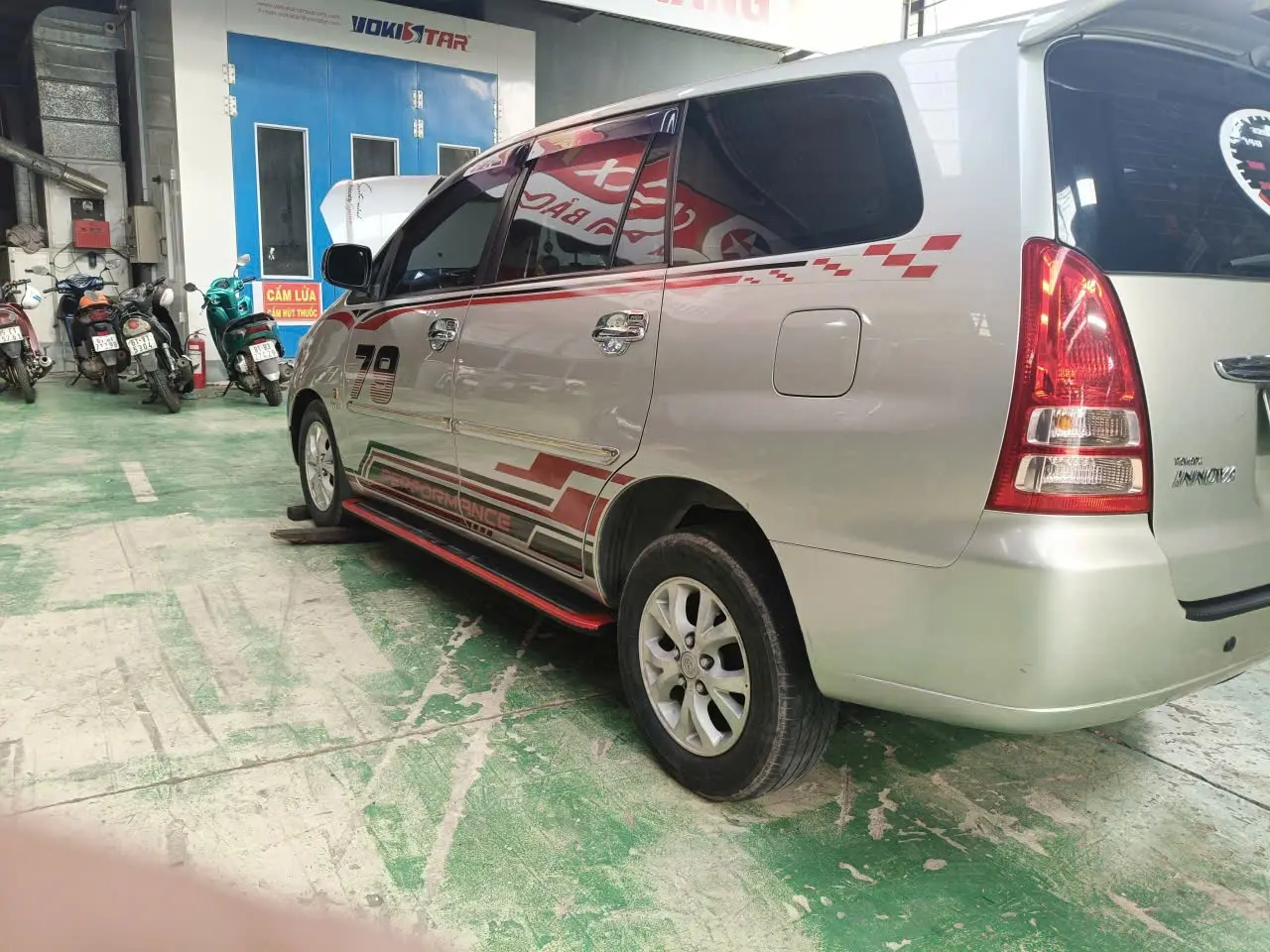 Toyota Innova 2006 - Ngoại thất 3